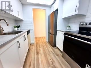 Photo 13 of 205 1535 Lakeshore Road E, Mississauga ON