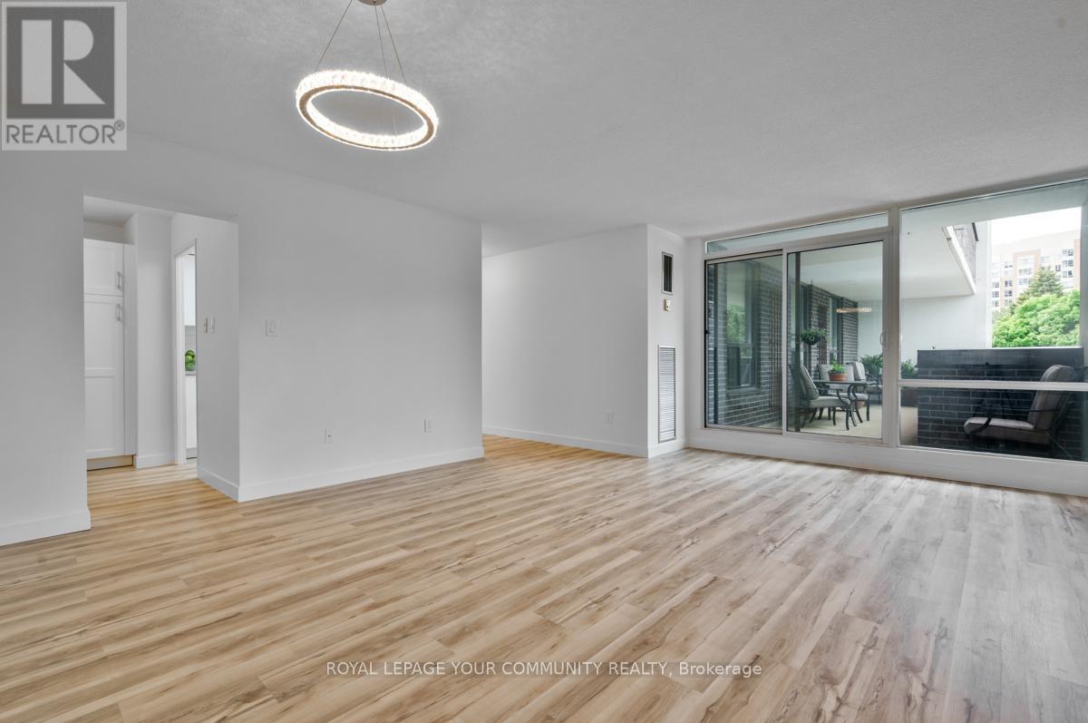 Photo 7 of 205 1535 Lakeshore Road E, Mississauga ON