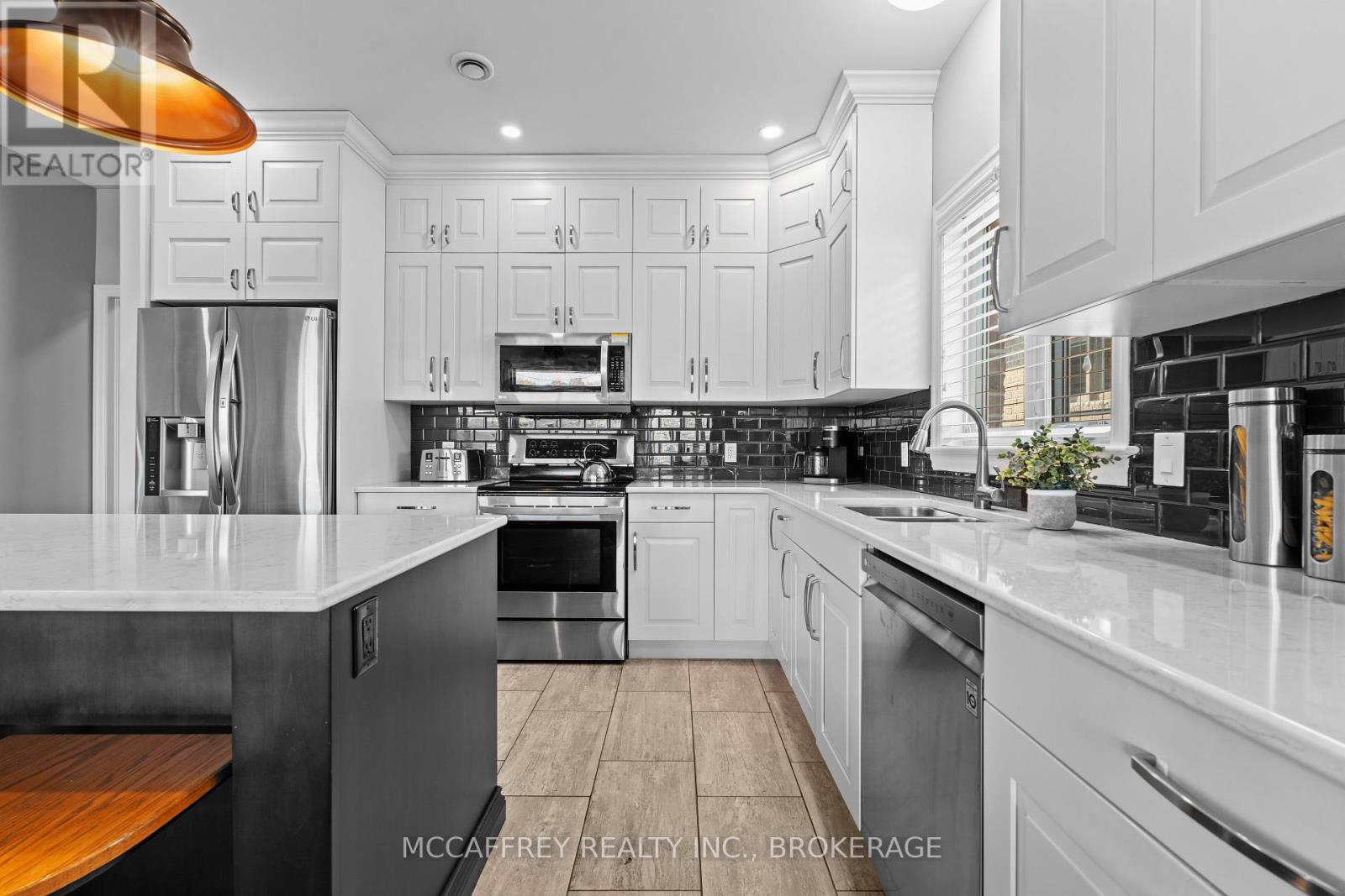 Photo 19 of 25 Staikos Court, Greater Napanee ON