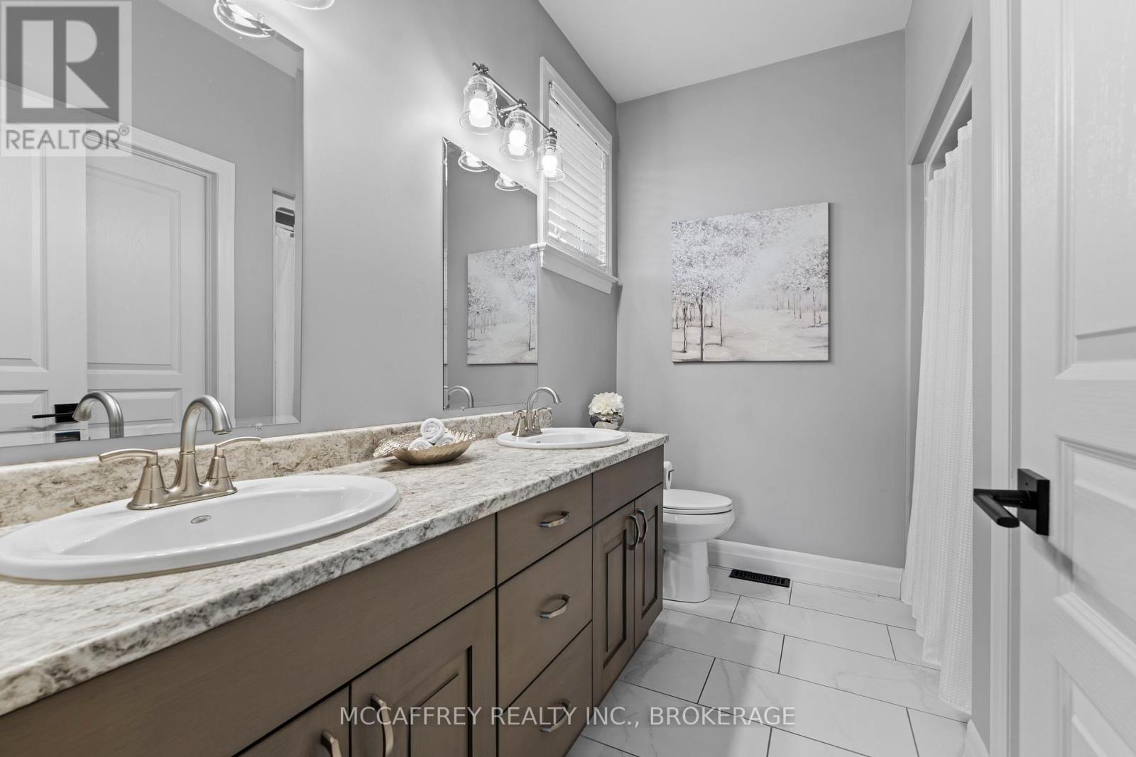 Photo 23 of 25 Staikos Court, Greater Napanee ON