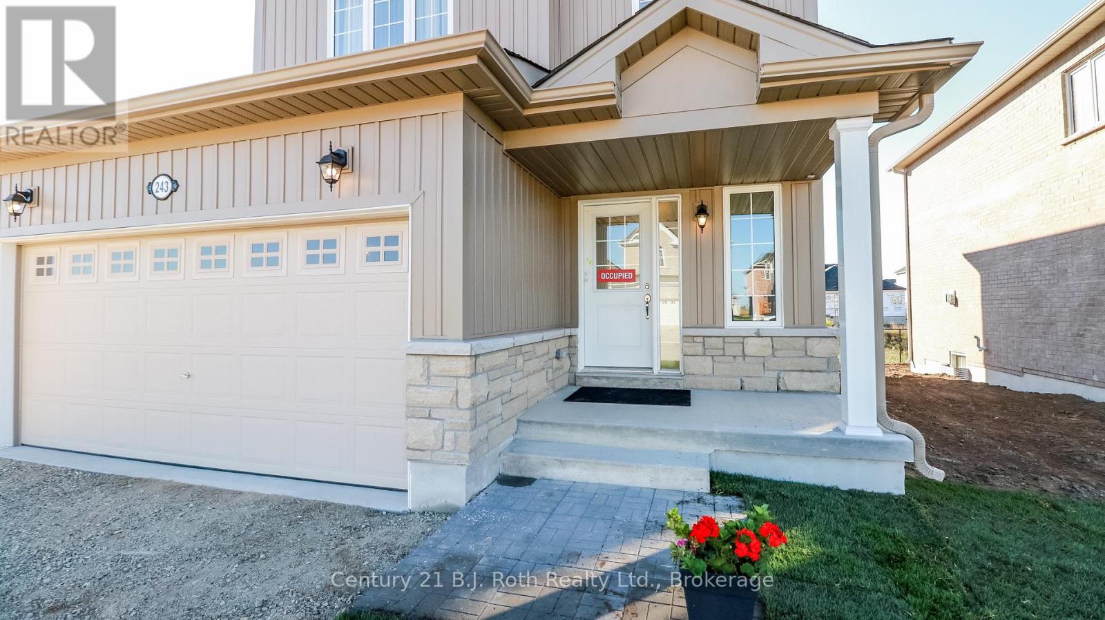 Photo 1 of 243 Mckenzie Drive, Clearview ON