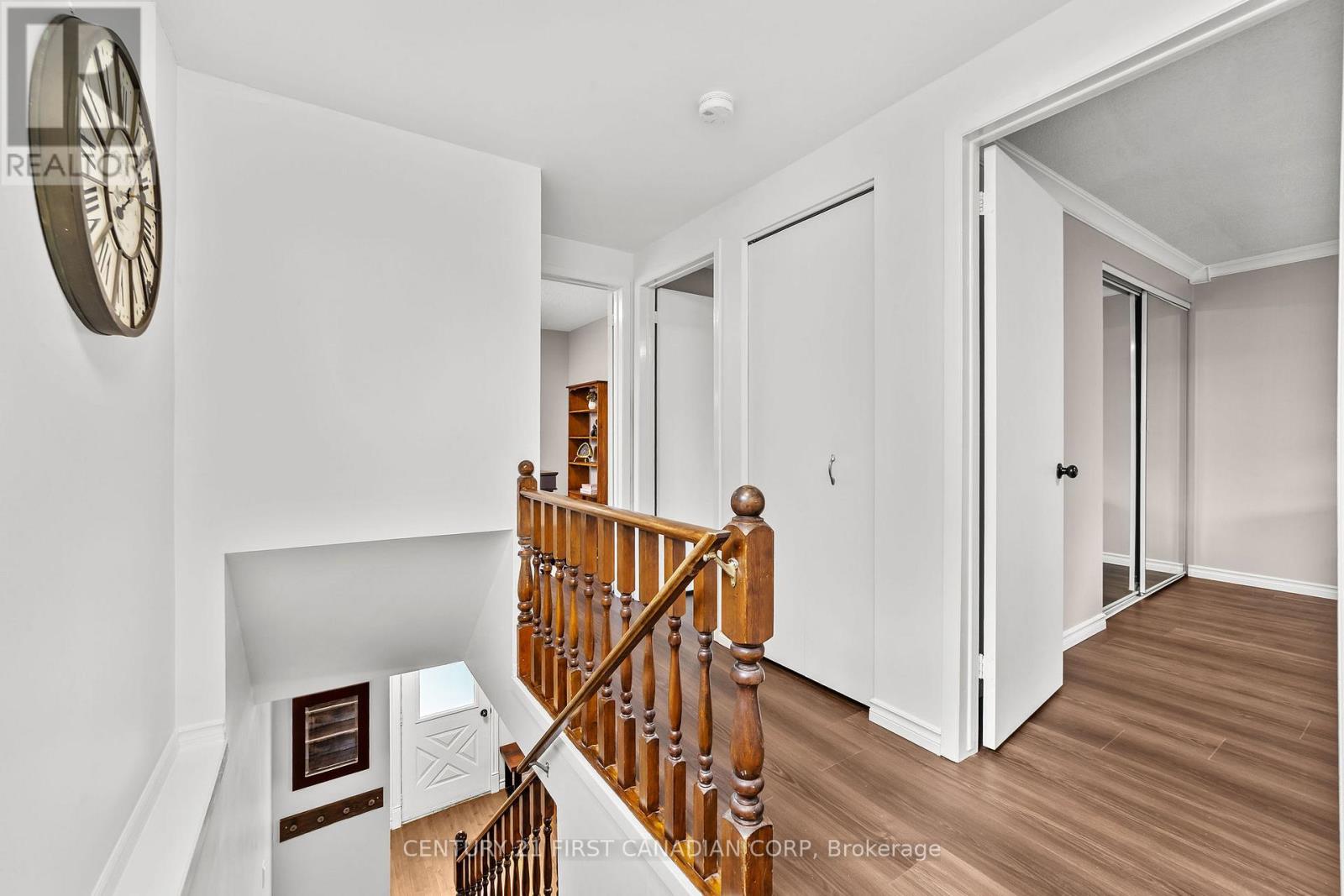 Photo 22 of 71 Constable Court, London North ON