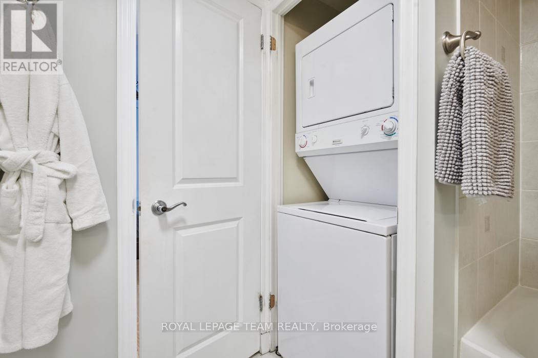 Photo 13 of 701 570 Laurier Avenue W, Ottawa ON