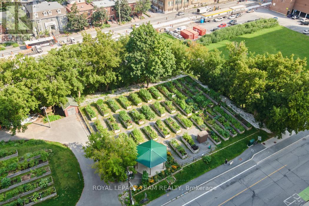 Photo 21 of 701 570 Laurier Avenue W, Ottawa ON