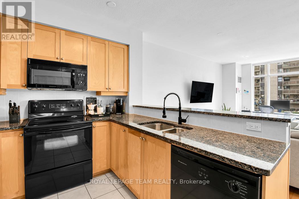 Photo 6 of 701 570 Laurier Avenue W, Ottawa ON