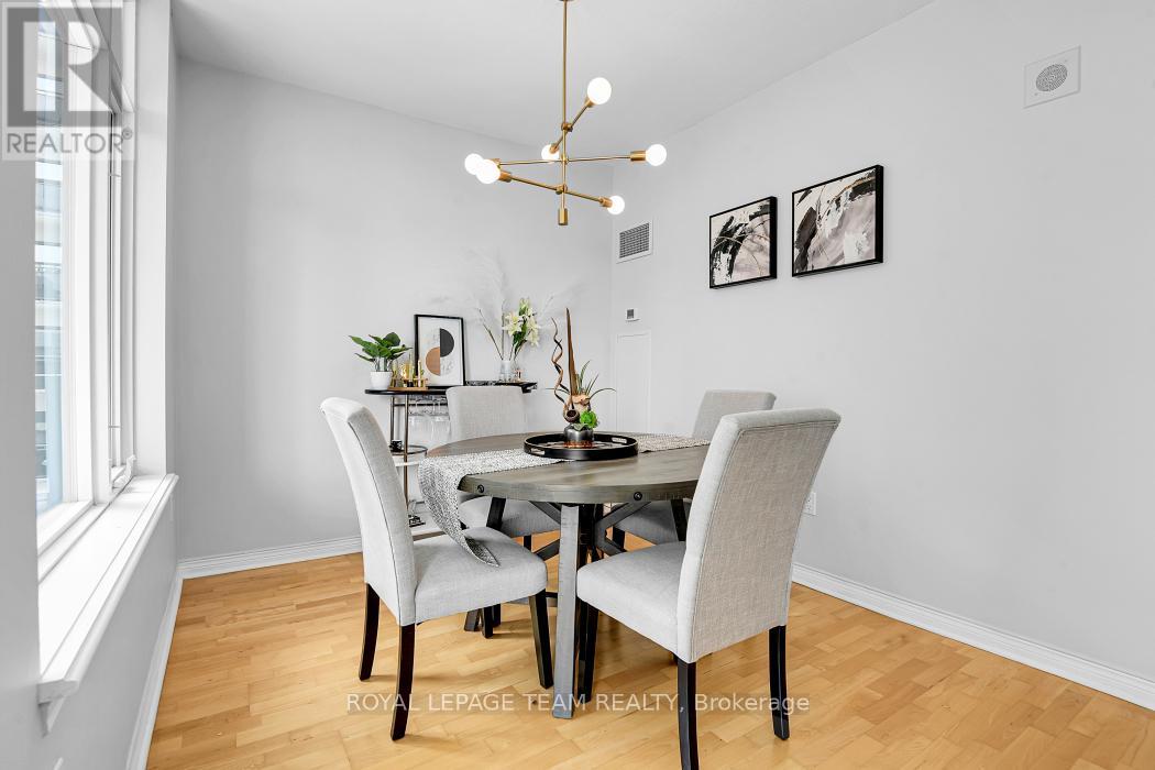 Photo 7 of 701 570 Laurier Avenue W, Ottawa ON