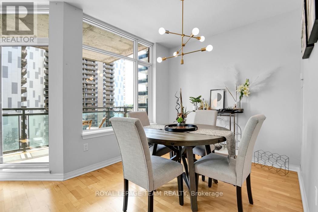 Photo 8 of 701 570 Laurier Avenue W, Ottawa ON