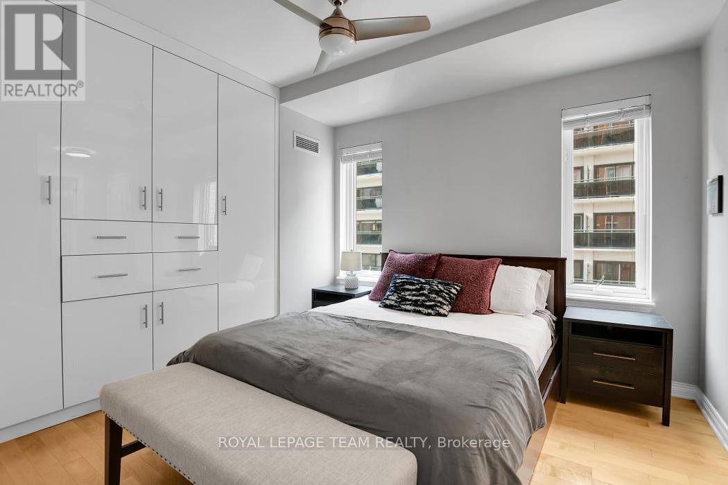 Photo 9 of 701 570 Laurier Avenue W, Ottawa ON