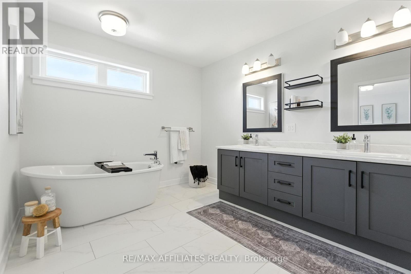 Photo 15 of 142 Thomas Street S, Arnprior ON