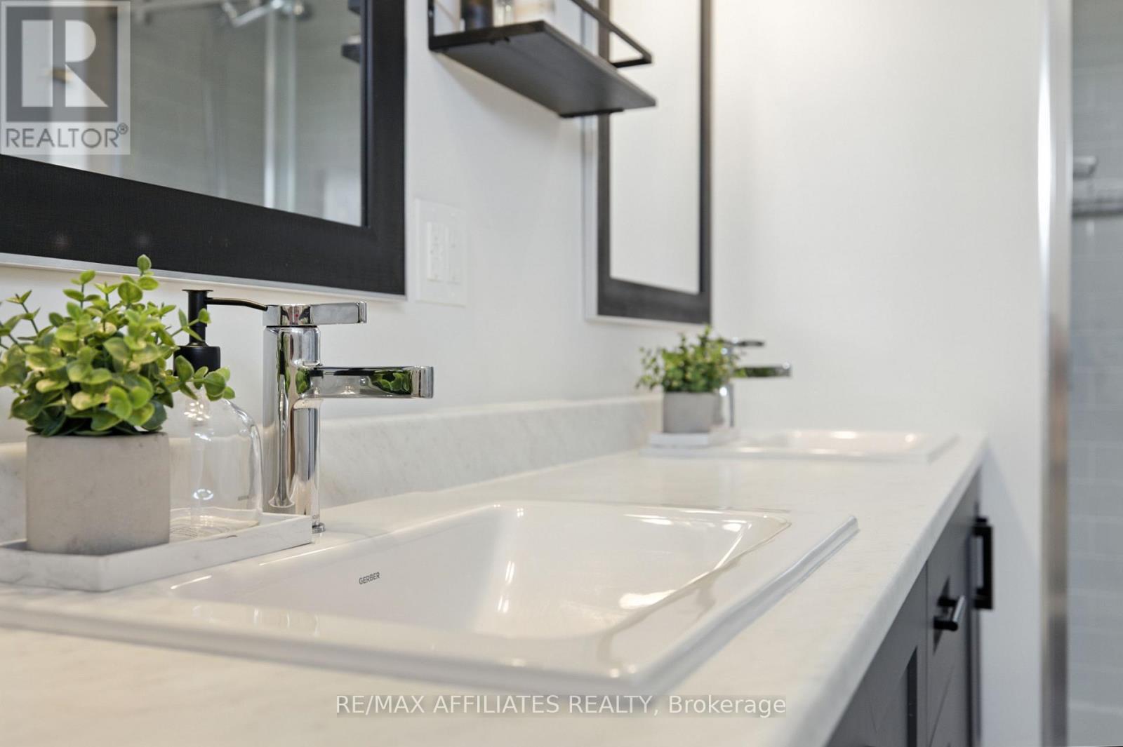 Photo 18 of 142 Thomas Street S, Arnprior ON