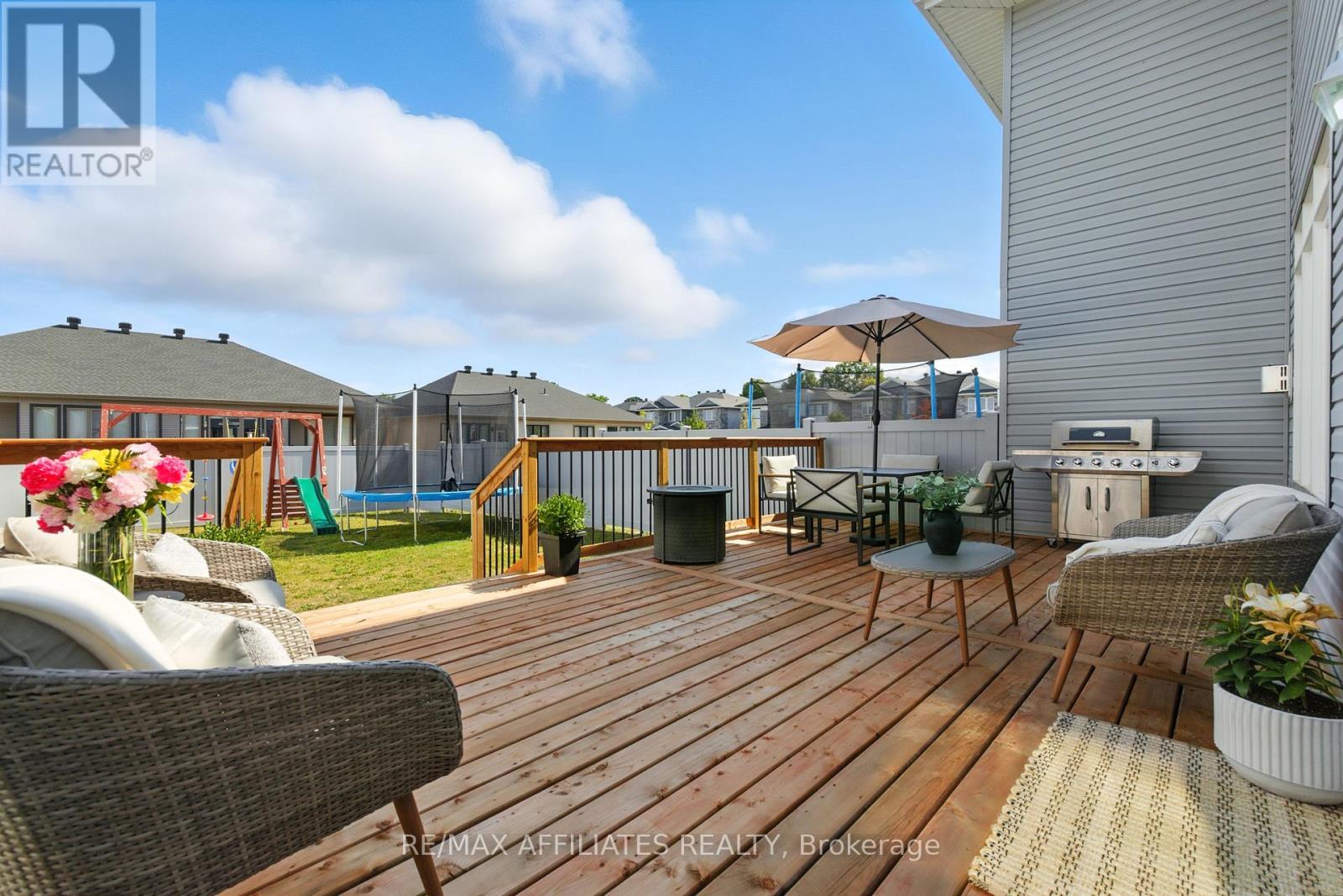Photo 2 of 142 Thomas Street S, Arnprior ON