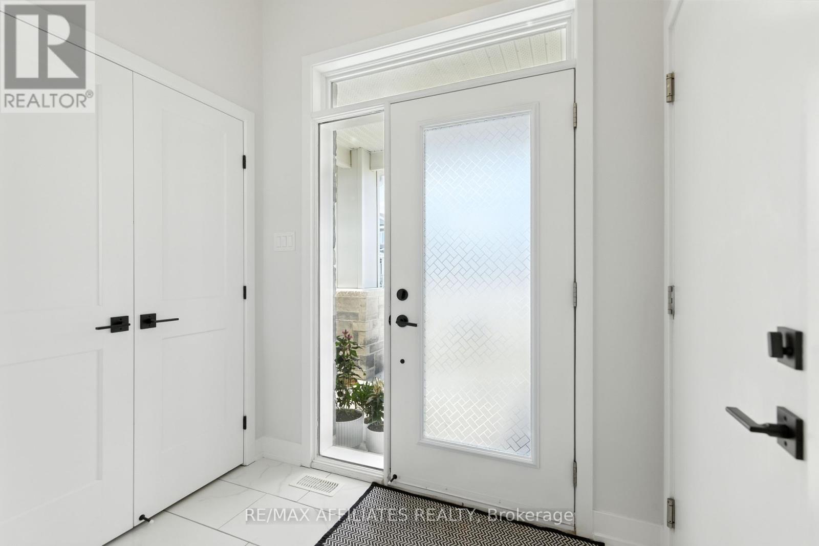 Photo 32 of 142 Thomas Street S, Arnprior ON