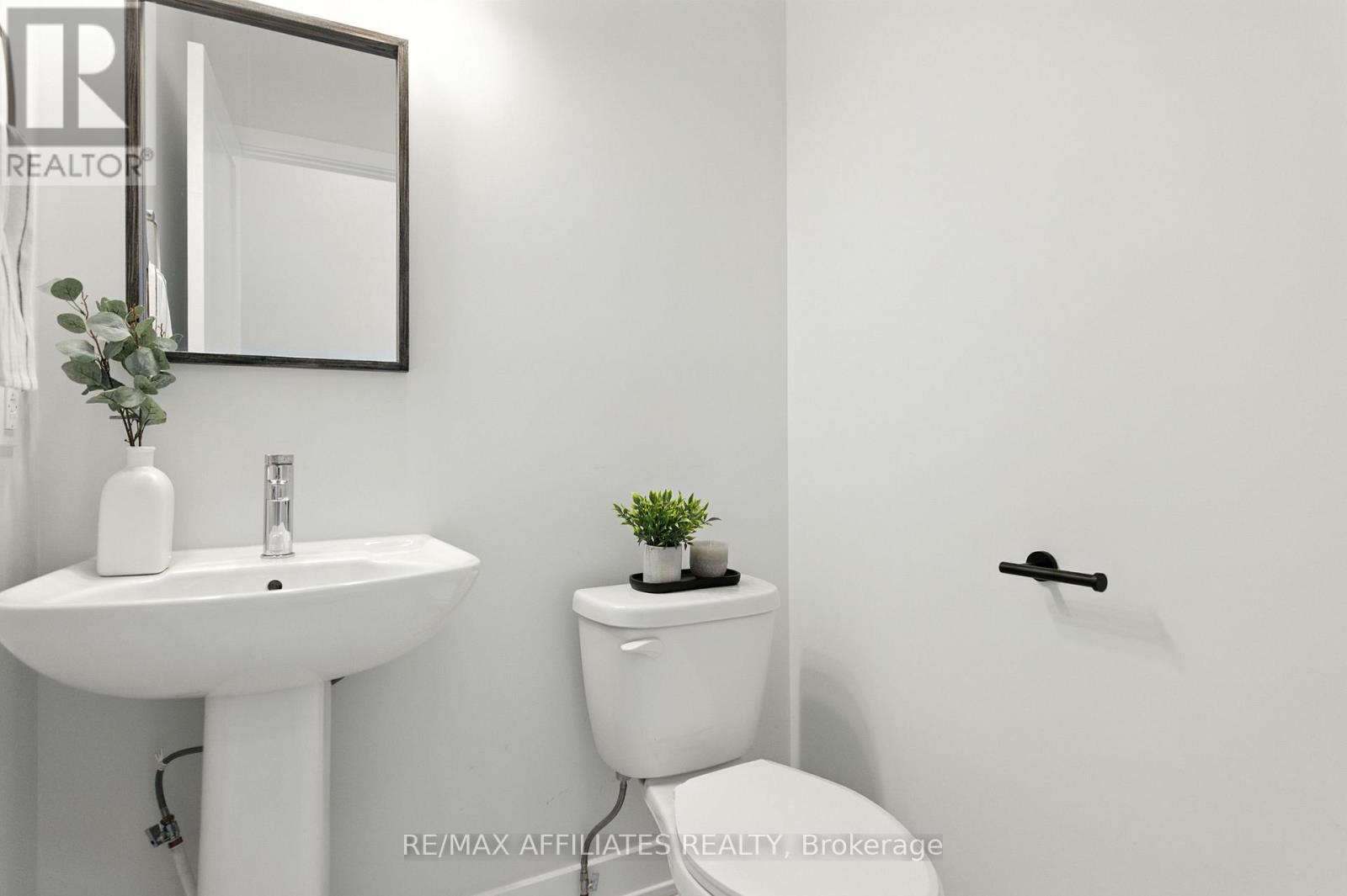 Photo 4 of 142 Thomas Street S, Arnprior ON