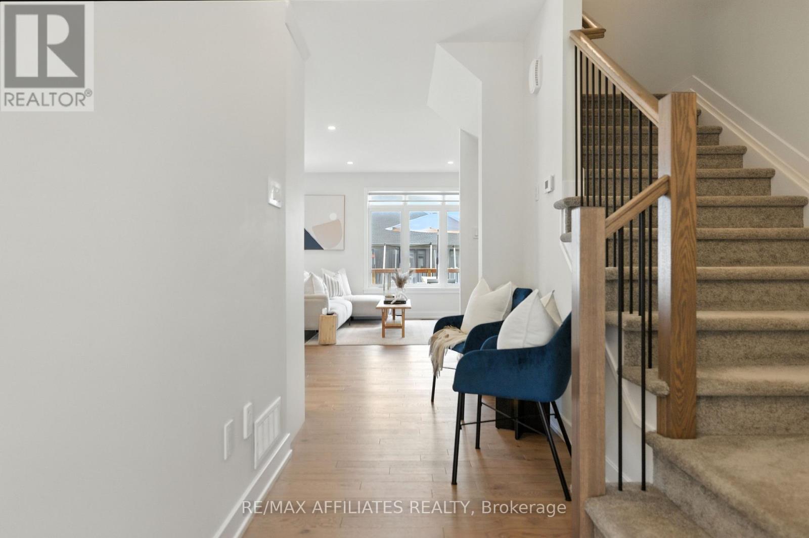 Photo 5 of 142 Thomas Street S, Arnprior ON