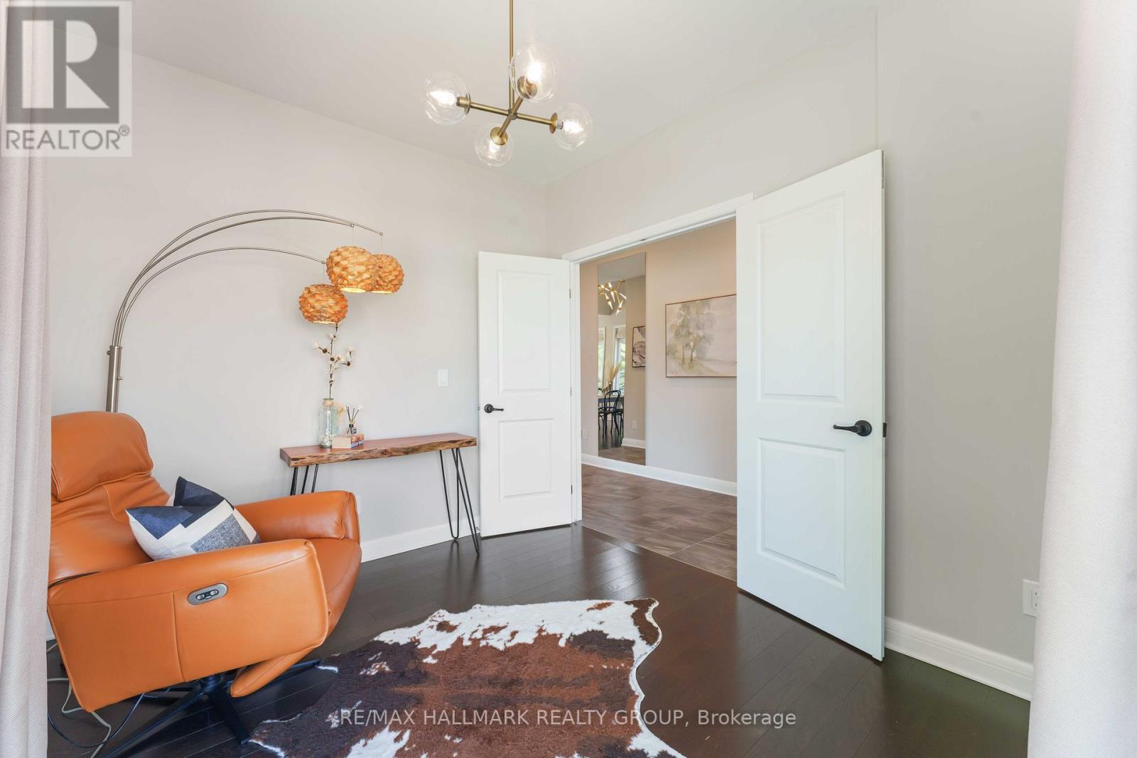 Photo 12 of 155 Escarpment Crescent, Ottawa ON