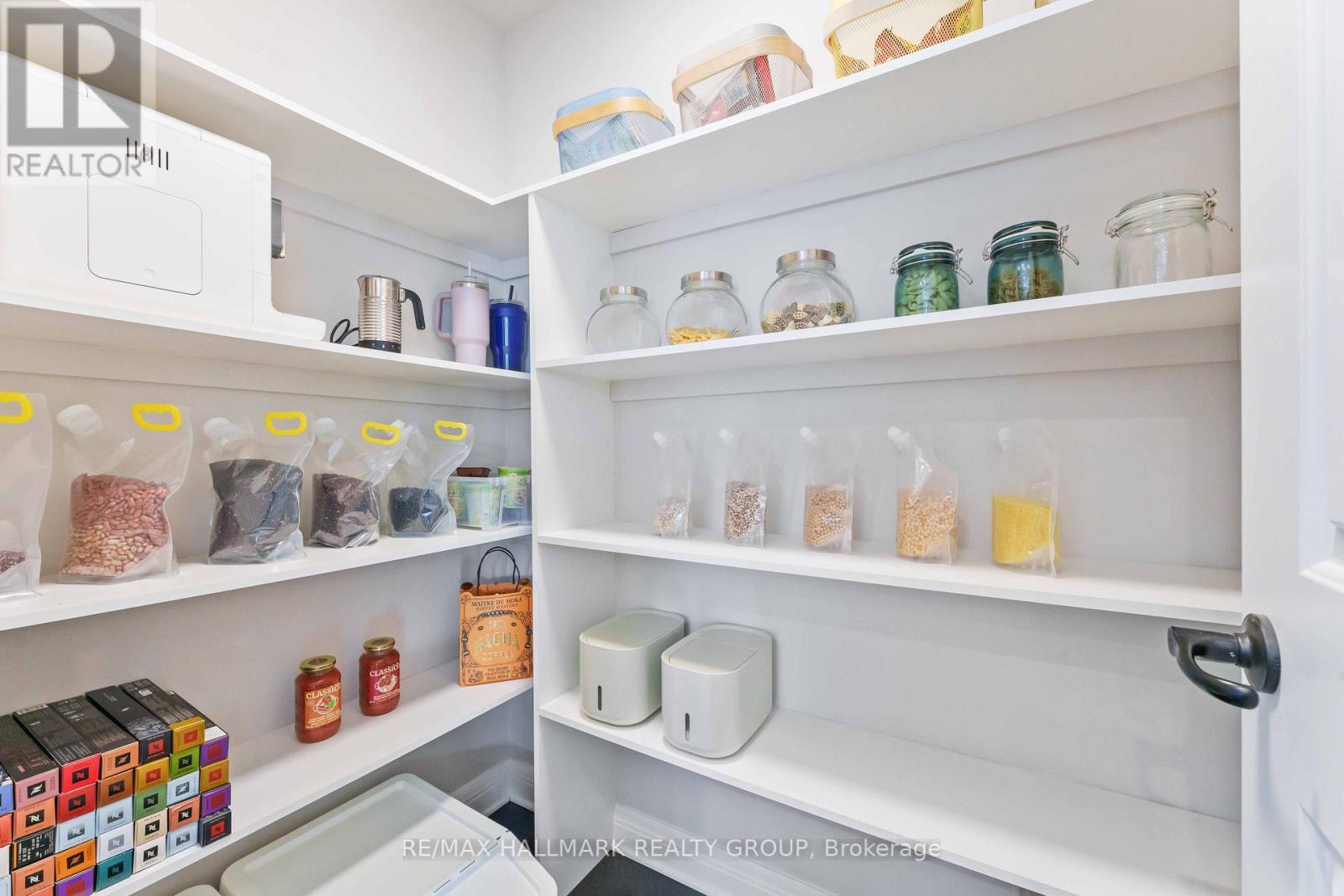 Photo 13 of 155 Escarpment Crescent, Ottawa ON