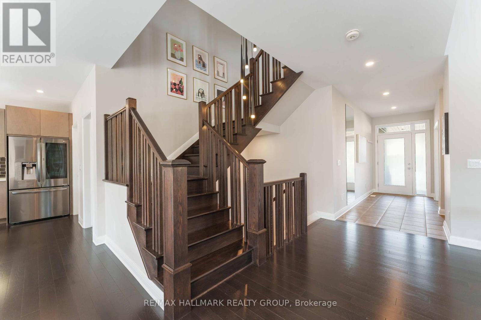 Photo 16 of 155 Escarpment Crescent, Ottawa ON