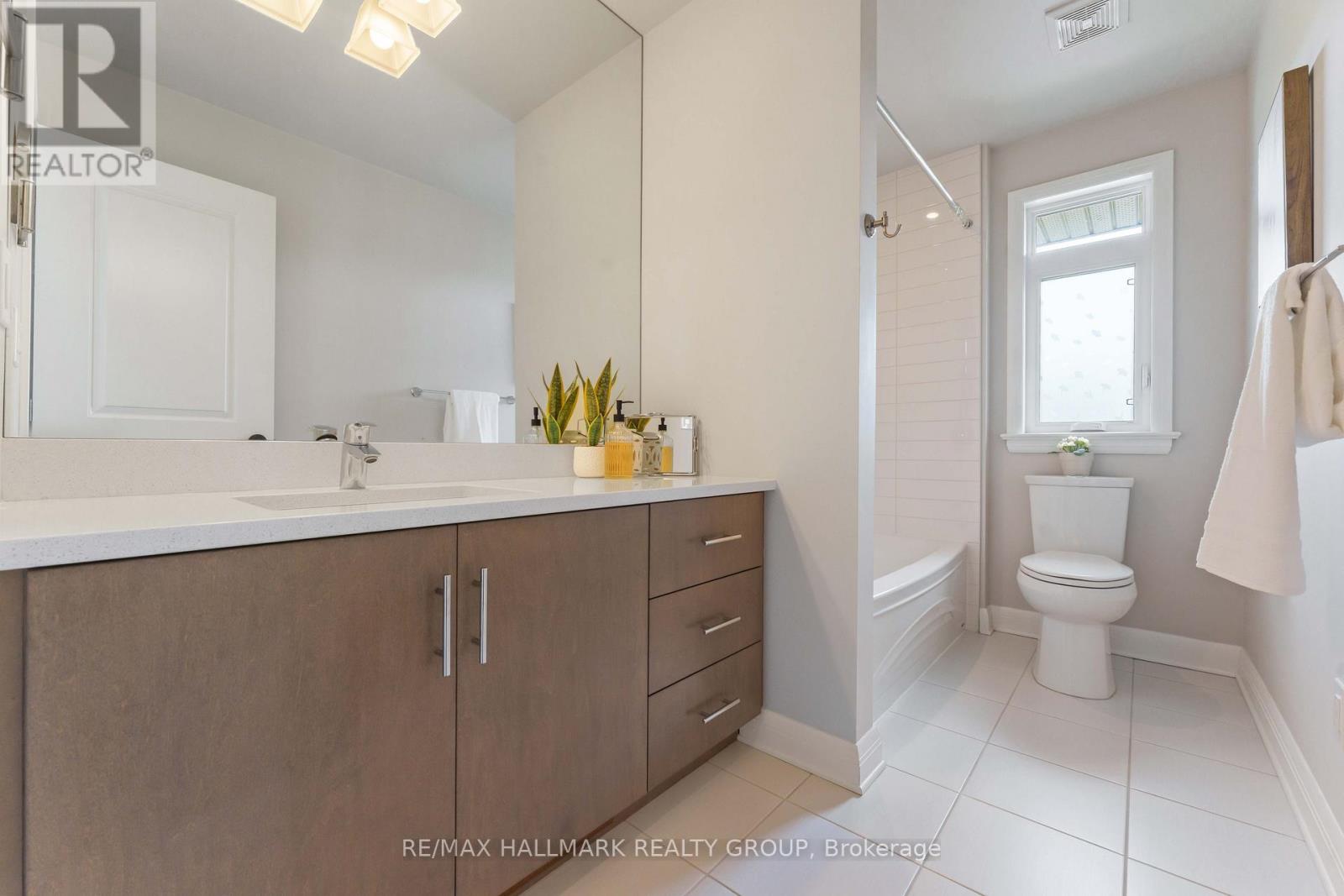 Photo 28 of 155 Escarpment Crescent, Ottawa ON
