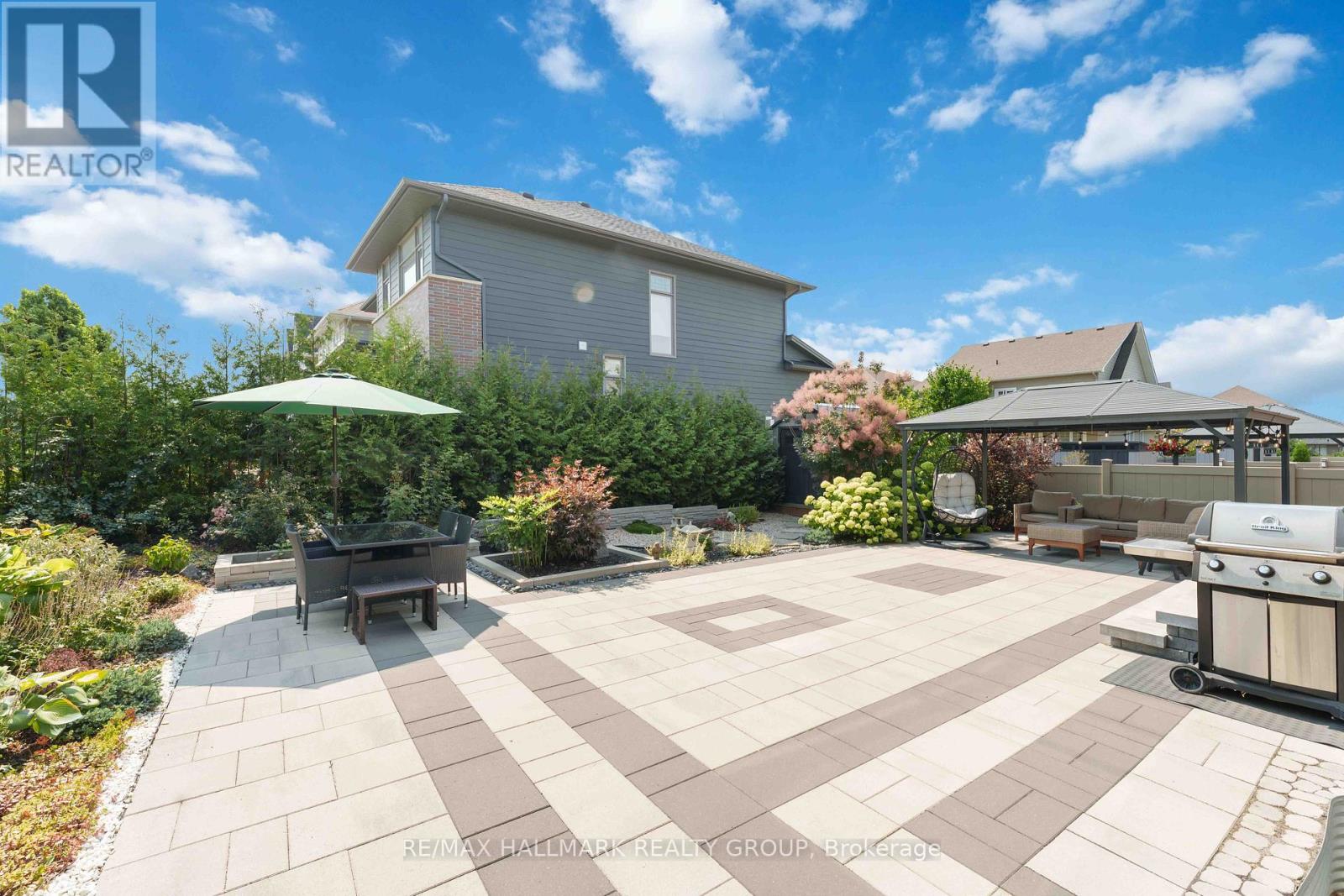 Photo 33 of 155 Escarpment Crescent, Ottawa ON