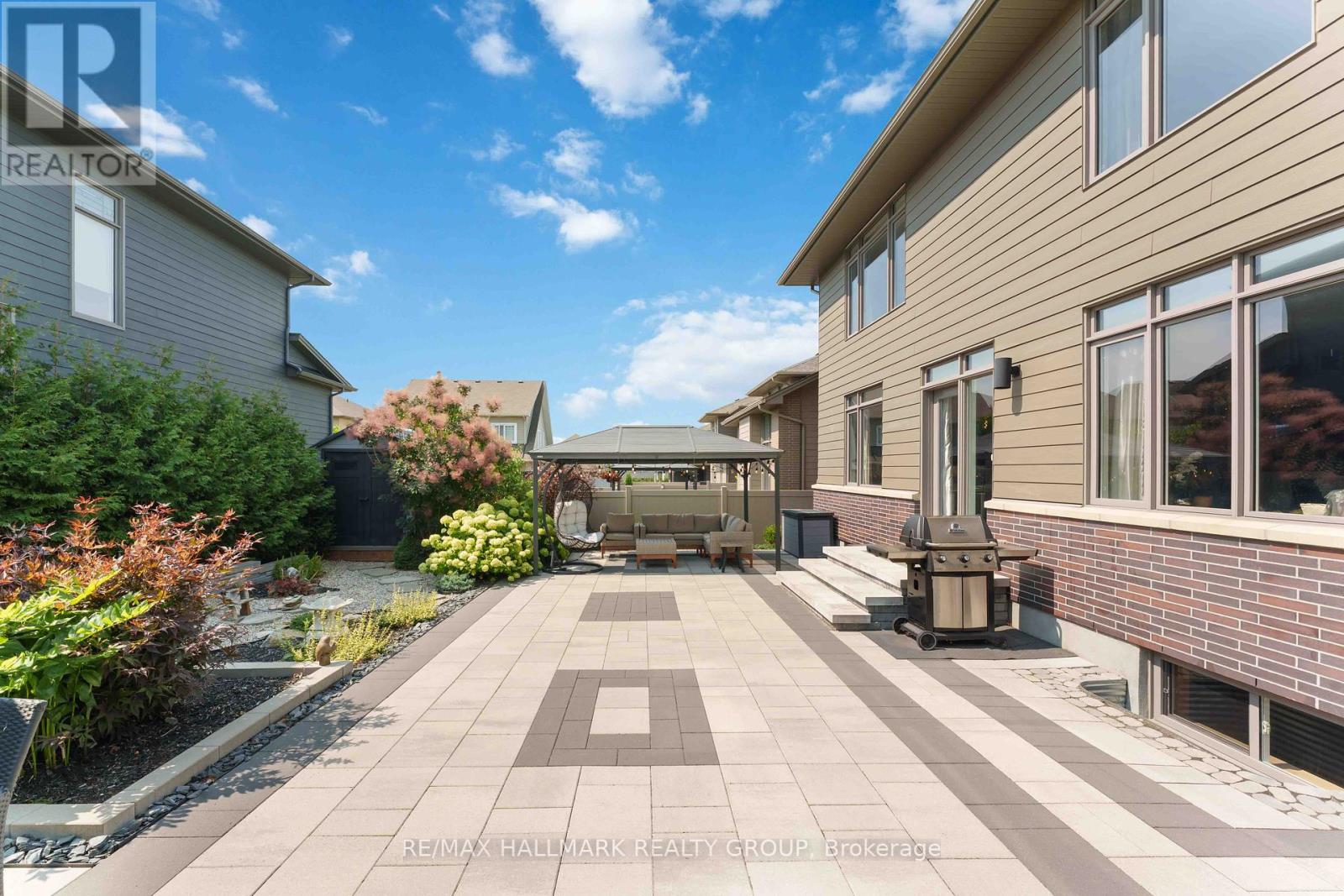 Photo 34 of 155 Escarpment Crescent, Ottawa ON