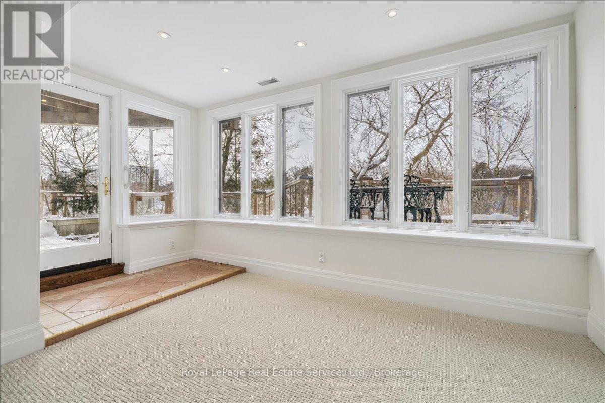 Photo 23 of 213 Randall Street, Oakville ON