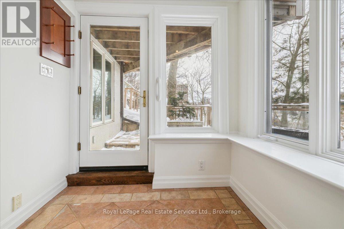 Photo 24 of 213 Randall Street, Oakville ON