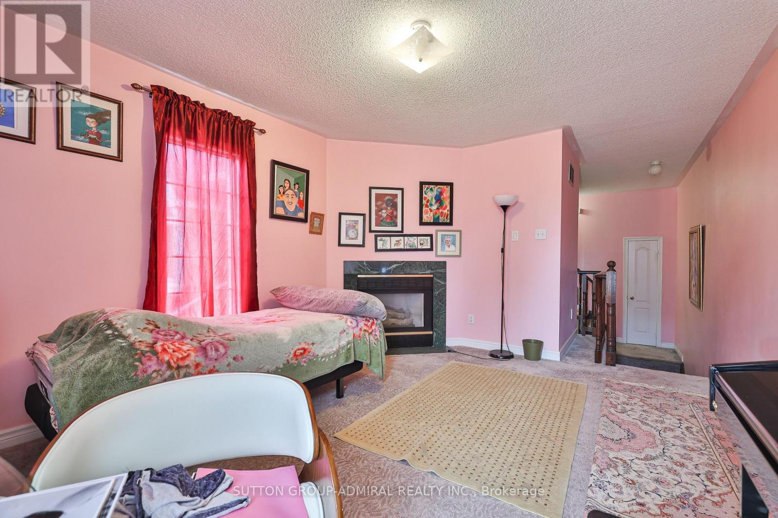 Photo 12 of 72 Addison Street W, Richmond Hill ON