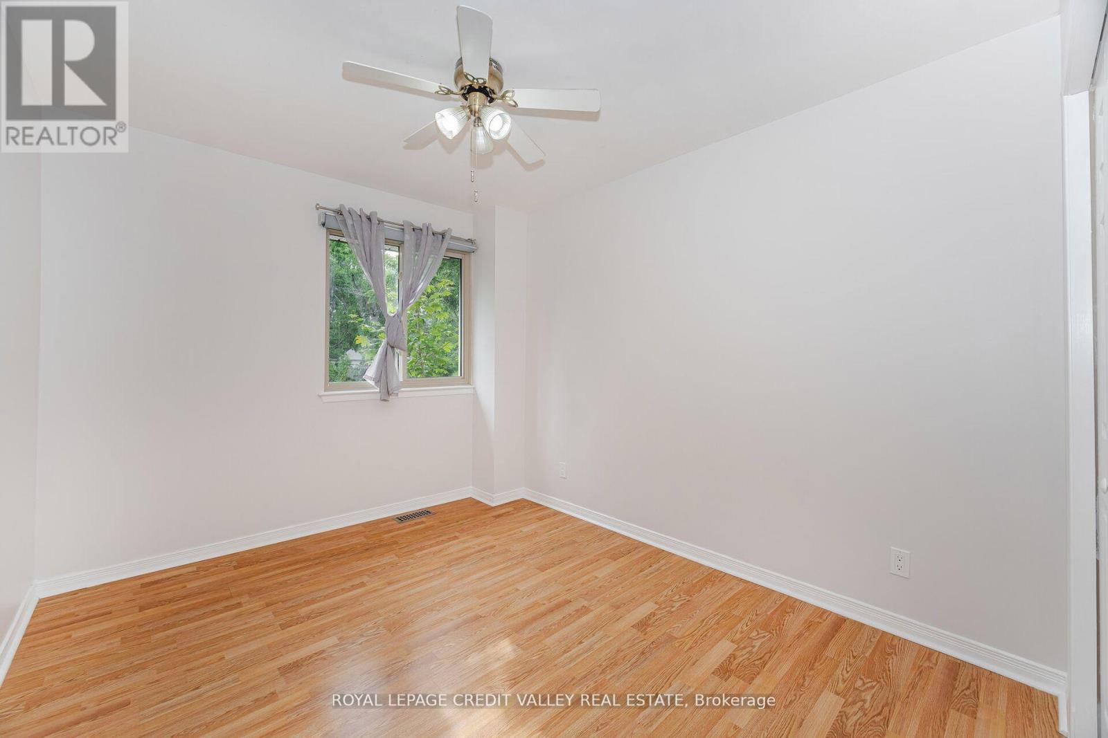 Photo 20 of 2 2 North Street, Barrie ON