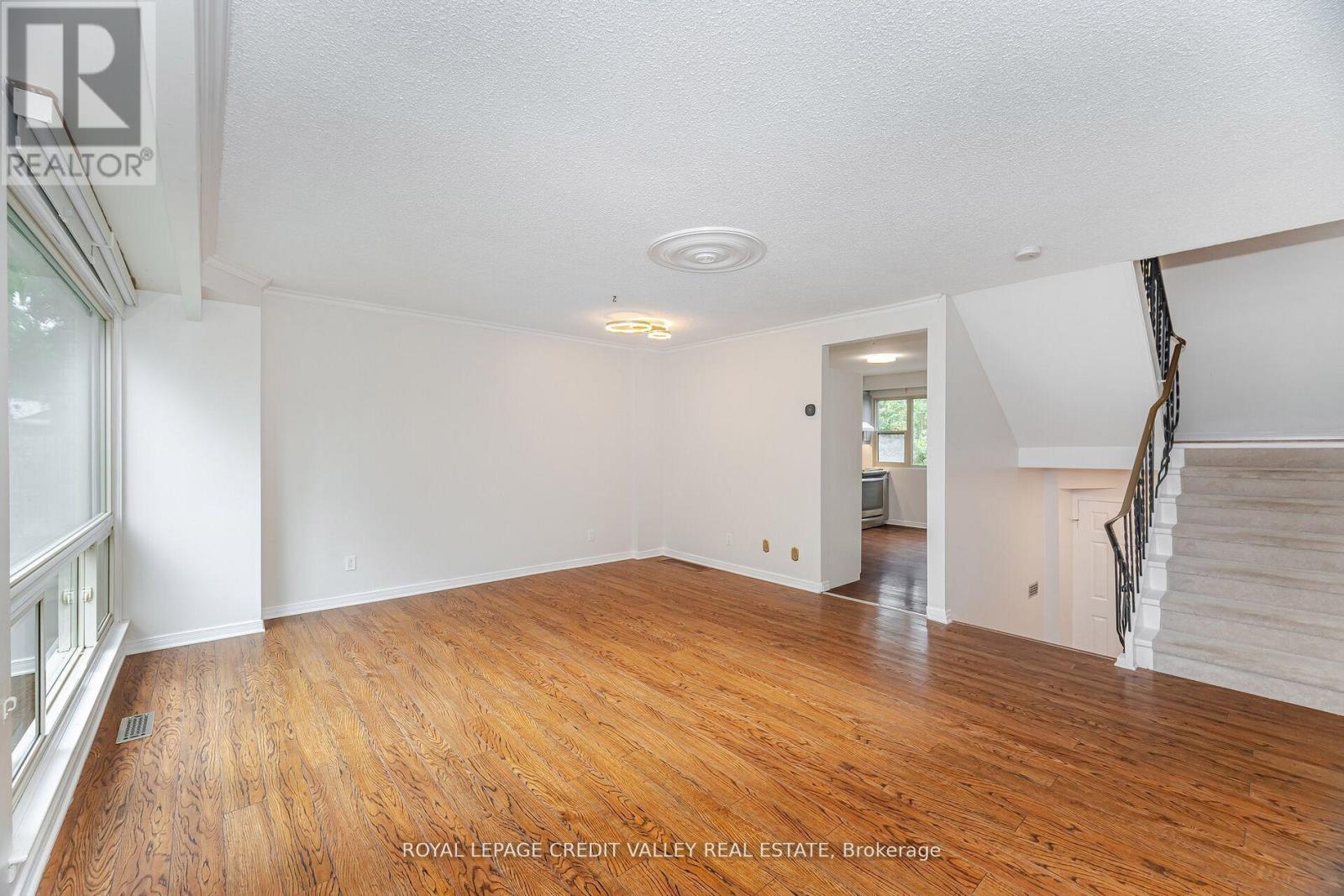 Photo 9 of 2 2 North Street, Barrie ON