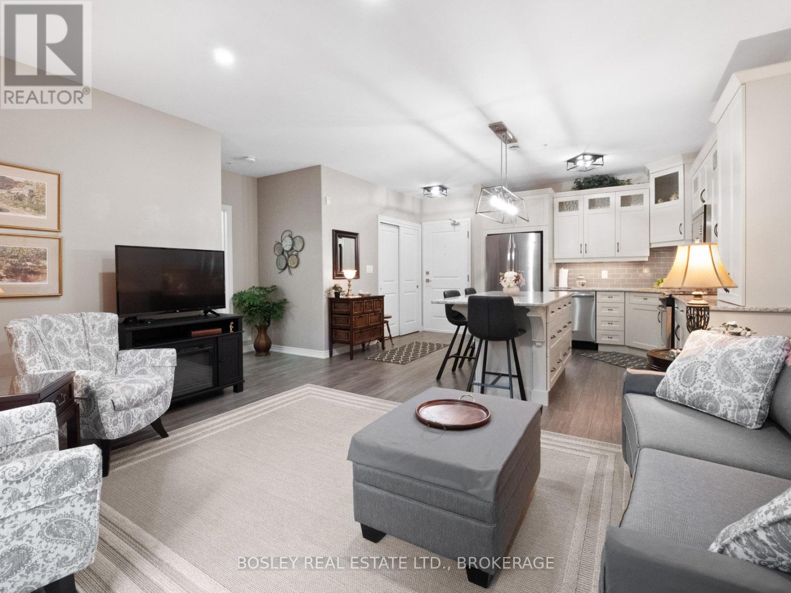 Photo 11 of 202 379 Scott Street, St Catharines ON