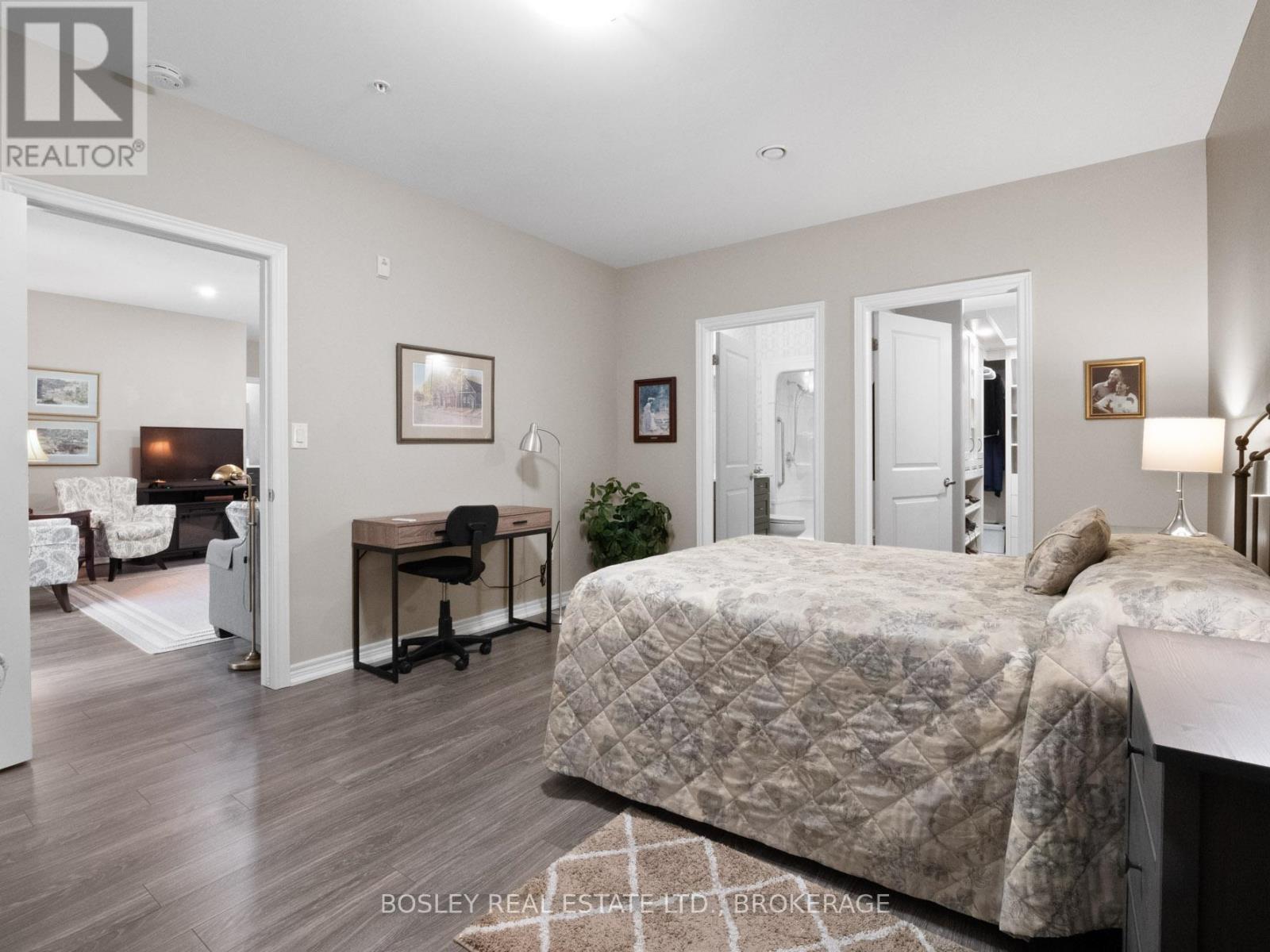 Photo 17 of 202 379 Scott Street, St Catharines ON