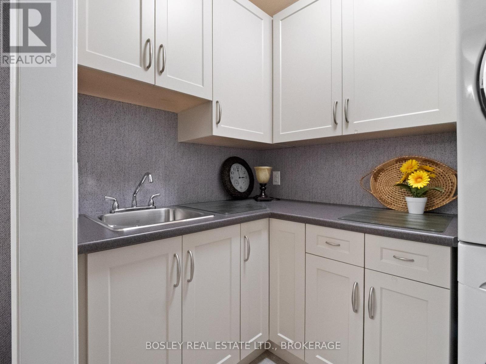 Photo 26 of 202 379 Scott Street, St Catharines ON