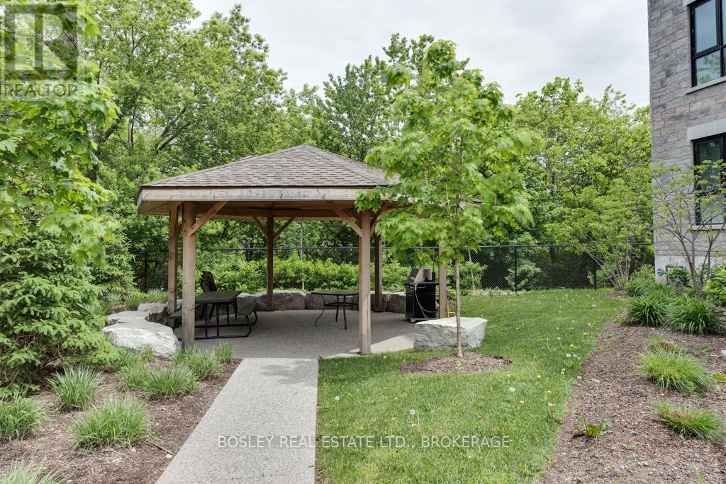 Photo 33 of 202 379 Scott Street, St Catharines ON