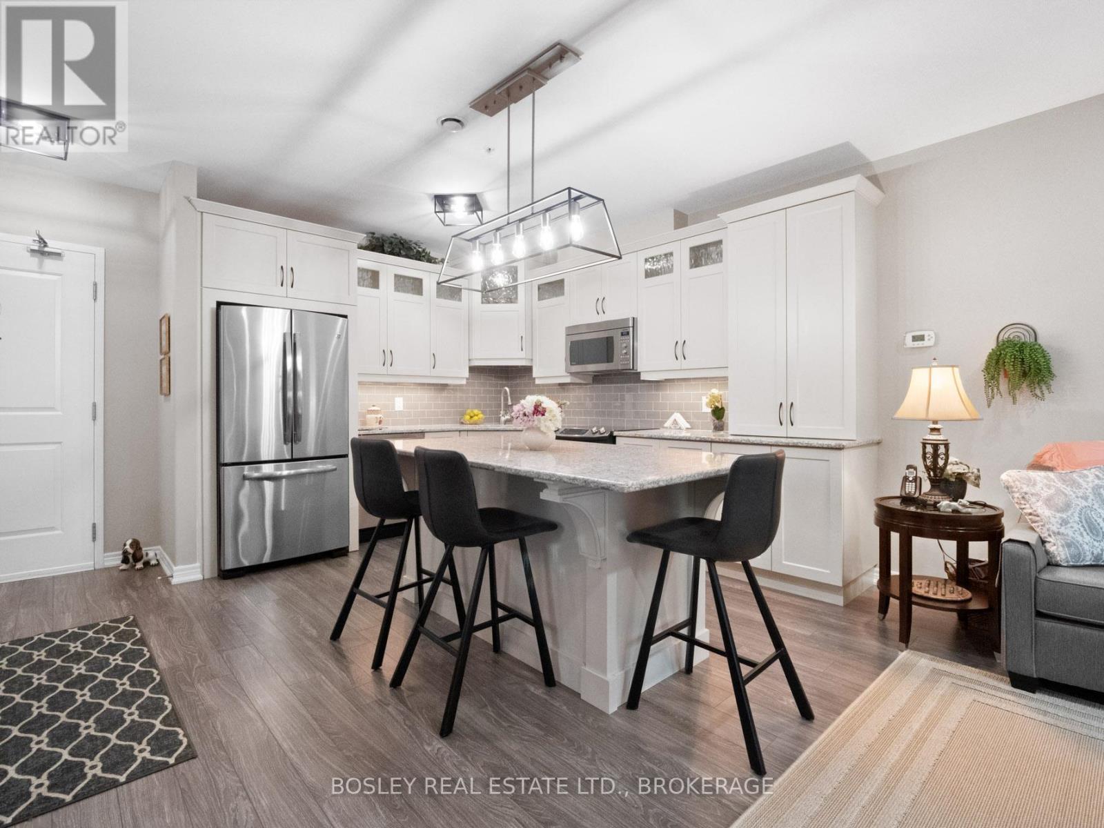 Photo 6 of 202 379 Scott Street, St Catharines ON