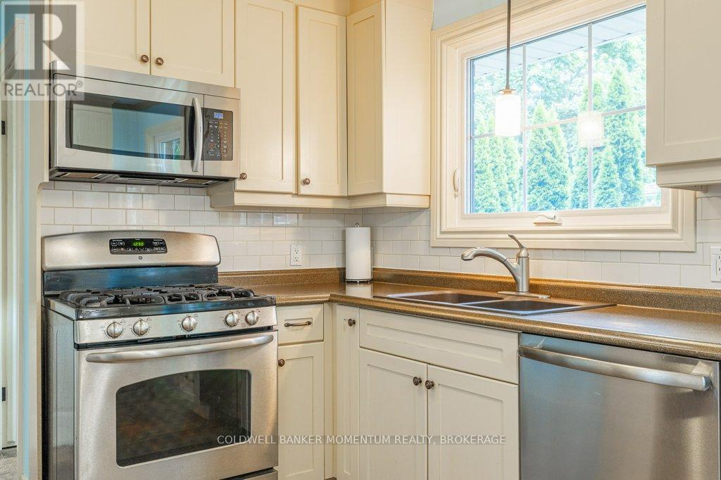 Photo 20 of 4 Appelby Drive, St Catharines ON
