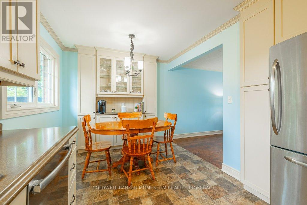 Photo 21 of 4 Appelby Drive, St Catharines ON