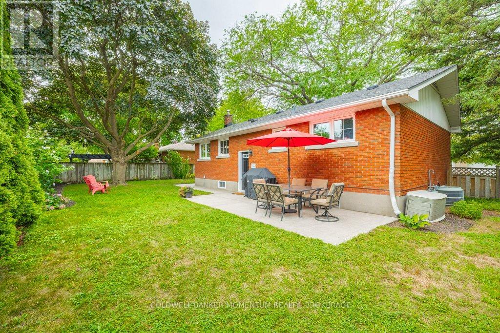 Photo 38 of 4 Appelby Drive, St Catharines ON