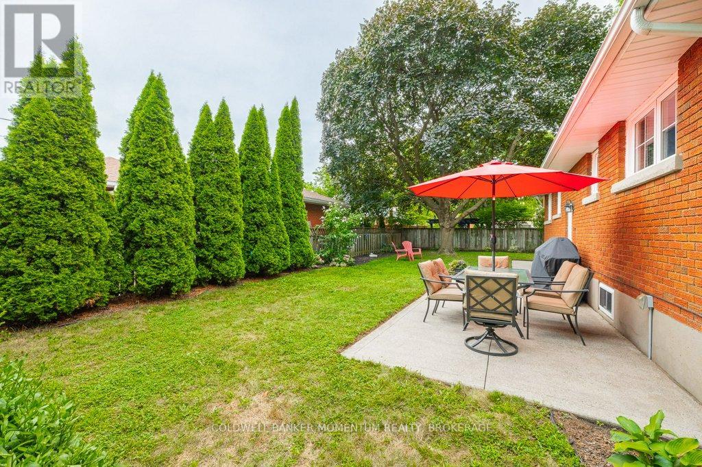 Photo 39 of 4 Appelby Drive, St Catharines ON