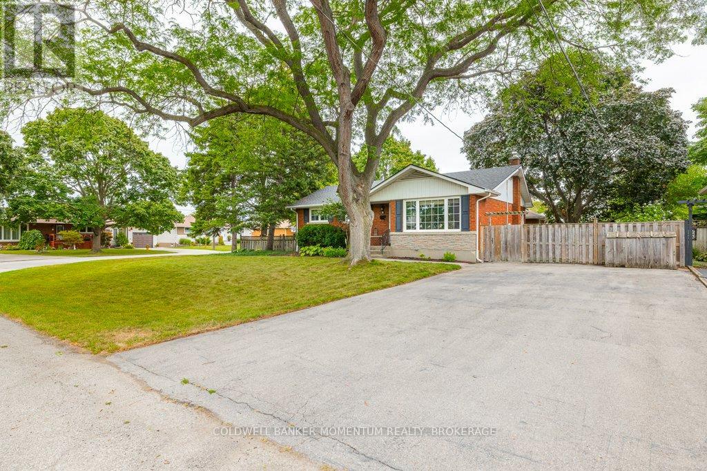 Photo 4 of 4 Appelby Drive, St Catharines ON