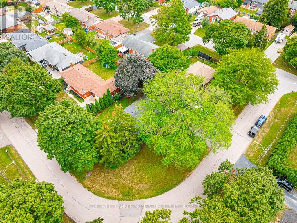 Photo 43 of 4 Appelby Drive, St Catharines ON
