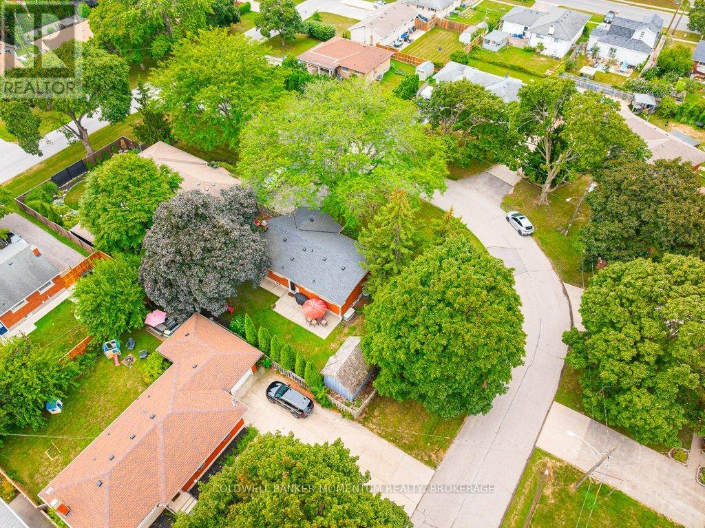 Photo 45 of 4 Appelby Drive, St Catharines ON