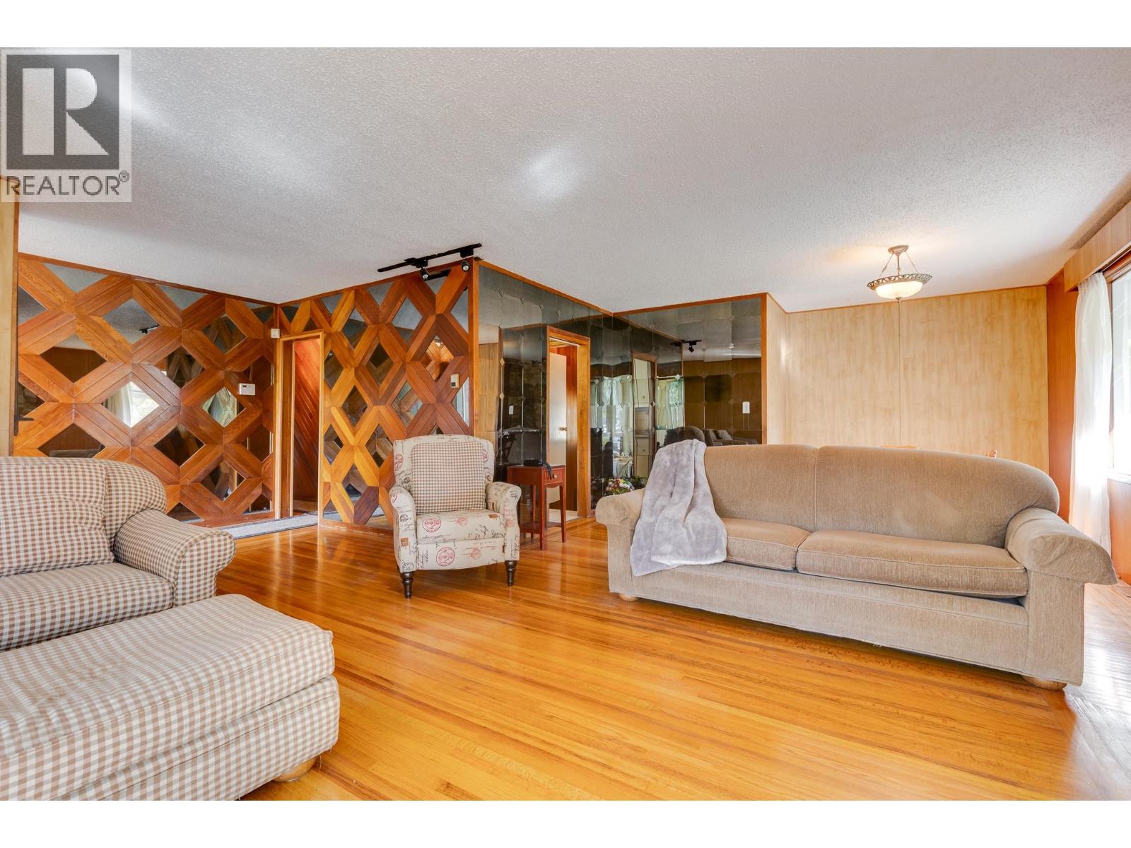 Photo 13 of 1591 Cedar Street, Prince George BC