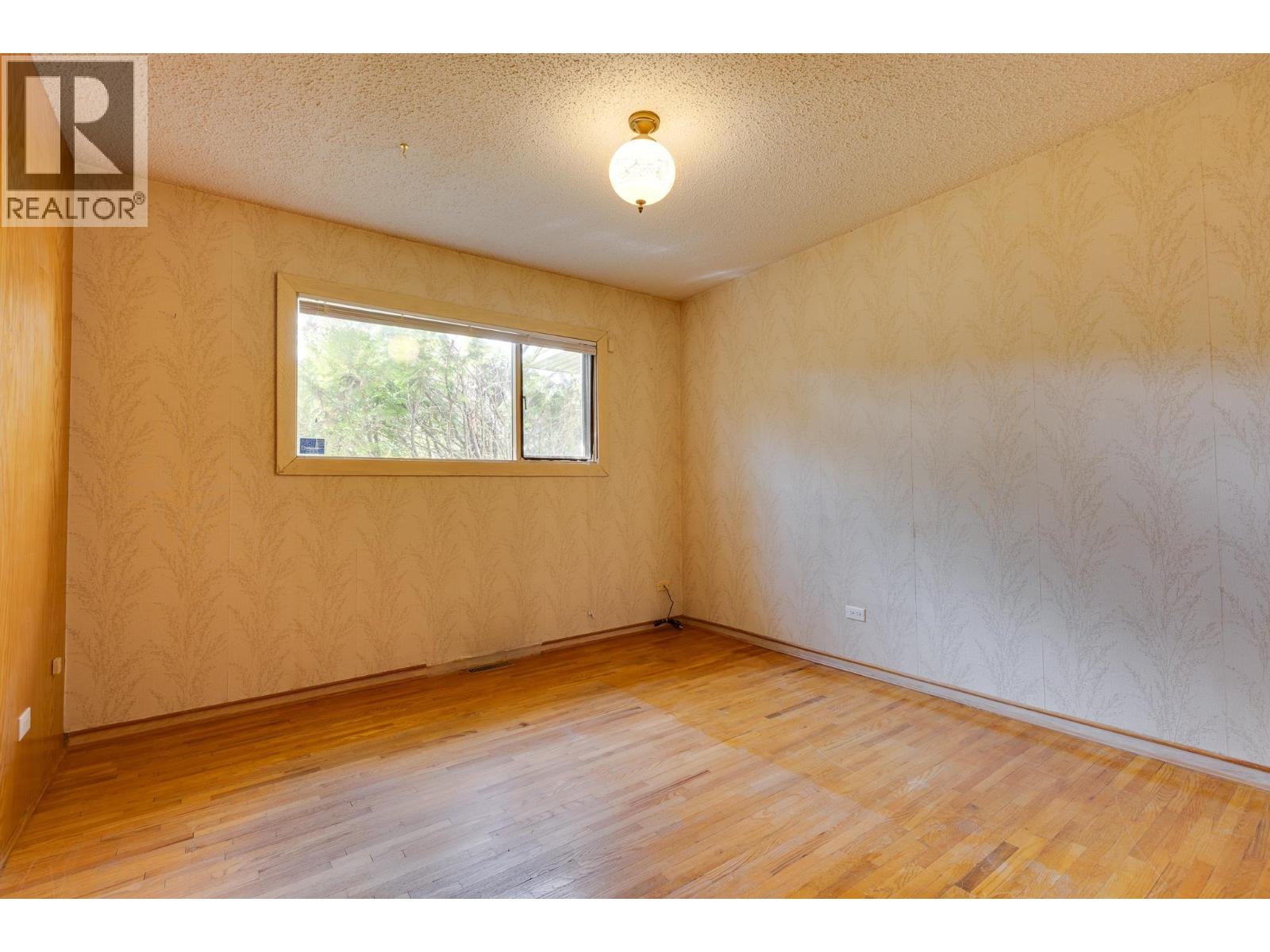 Photo 9 of 1591 Cedar Street, Prince George BC