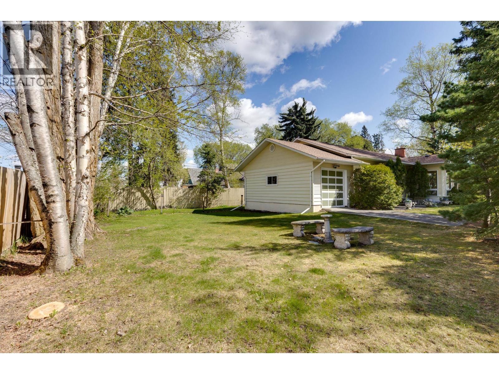 Photo 4 of 1591 Cedar Street, Prince George BC
