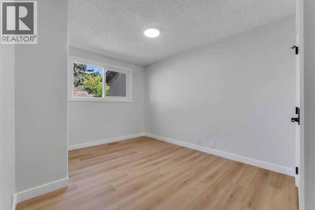 Single Family House 4 Level for Sale in  Ranchview Road NW Ranchlands Calgary 