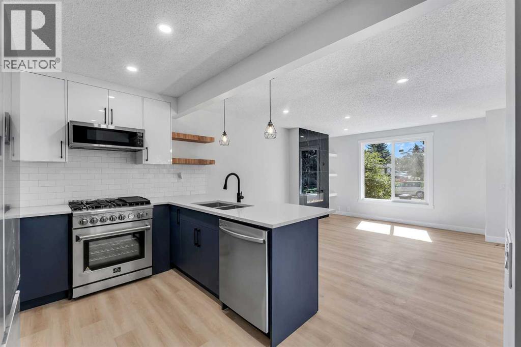 Single Family House 4 Level for Sale in  Ranchview Road NW Ranchlands Calgary 