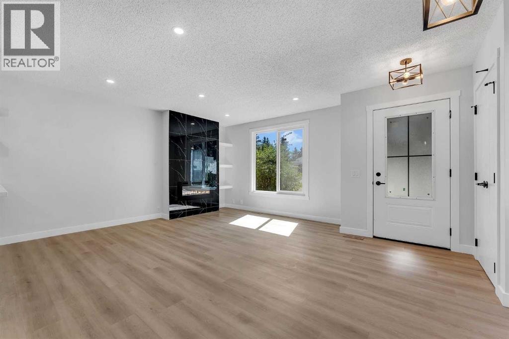 Single Family House 4 Level for Sale in  Ranchview Road NW Ranchlands Calgary 
