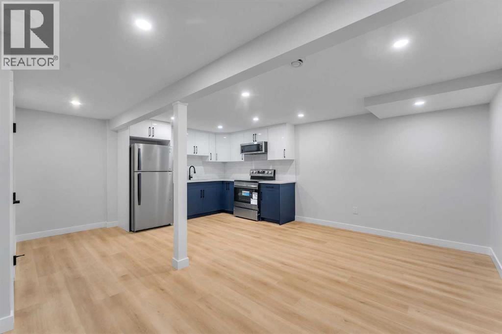 Single Family House 4 Level for Sale in  Ranchview Road NW Ranchlands Calgary 