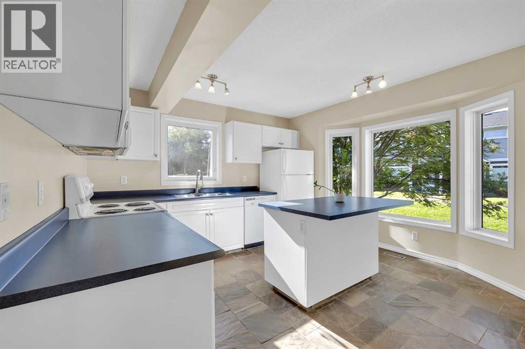 Single Family House for Sale in  Regal Park NE Renfrew Calgary 