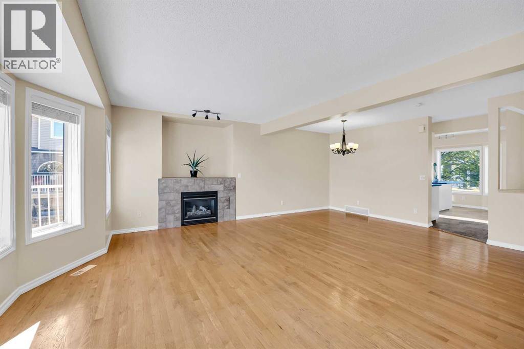 Single Family House for Sale in  Regal Park NE Renfrew Calgary 